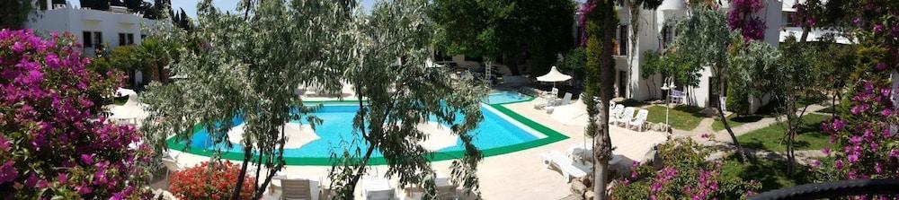 Safir Hotel Bitez Exterior photo